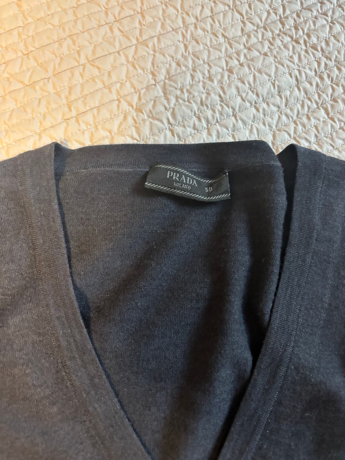 [50] 프라다 브이넥 니트 상품이미지6