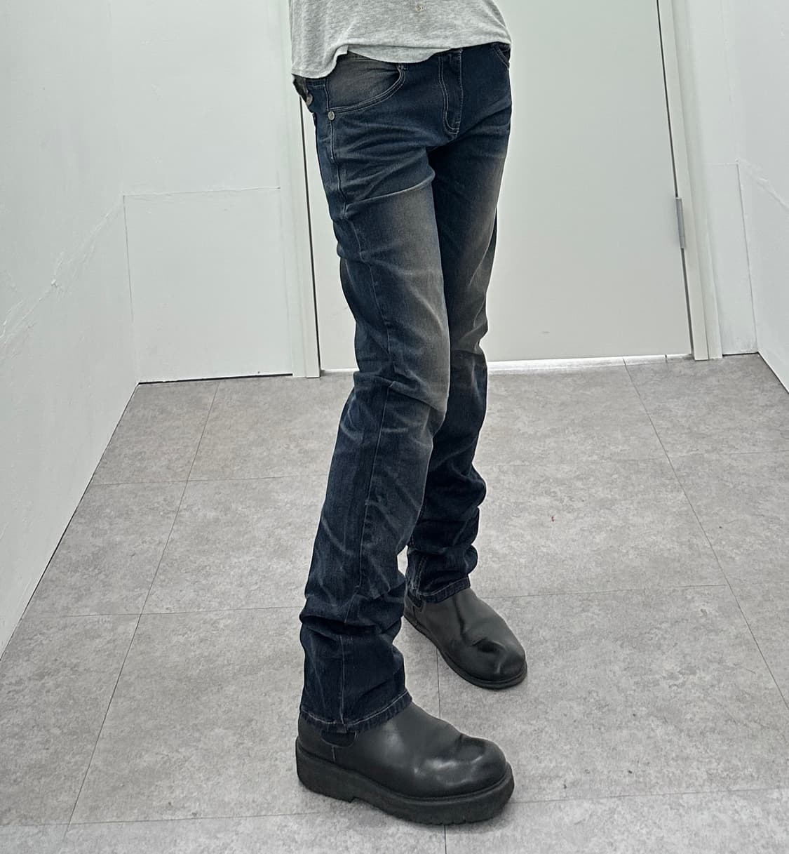 Vintage fade lines washing denim pants 상품이미지1