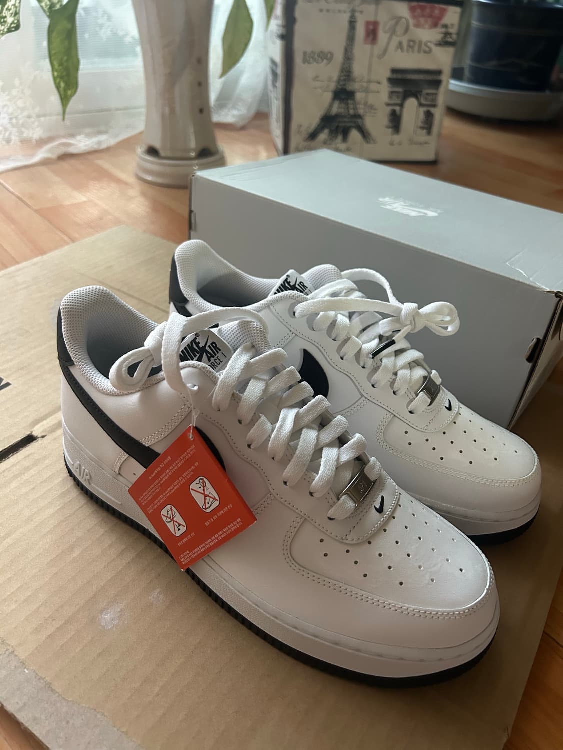 나이키 에어포스 1 '07 화이트 블랙 새상품 270 상품이미지4