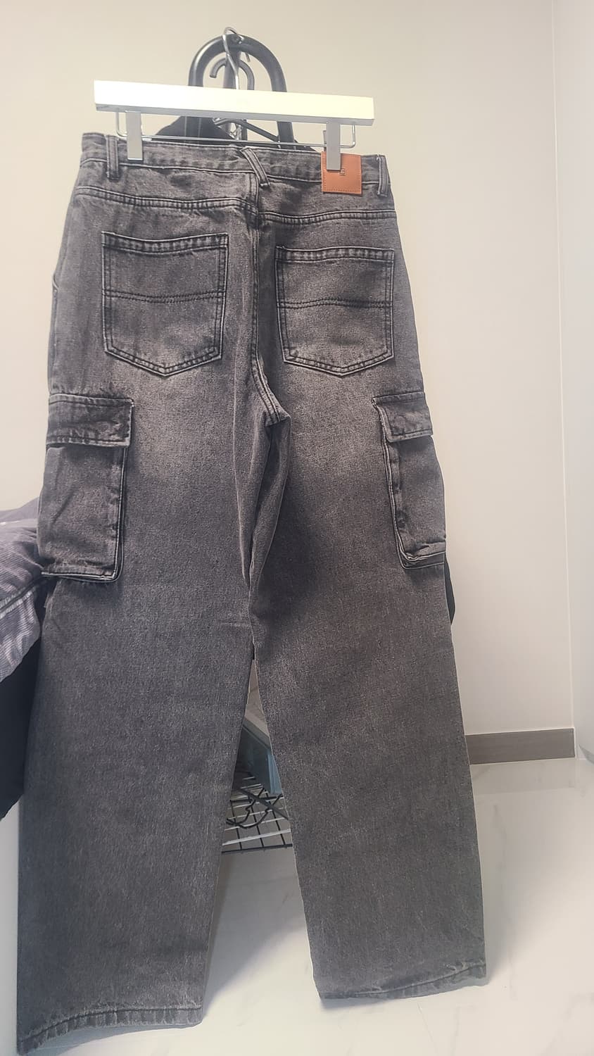 디미트리블랙 카고팬츠 판매해요 상품이미지3