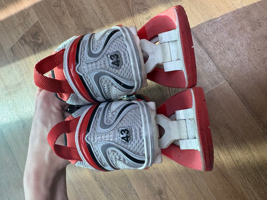 발렌시아가 엑스팬더 43 레드 상품이미지6