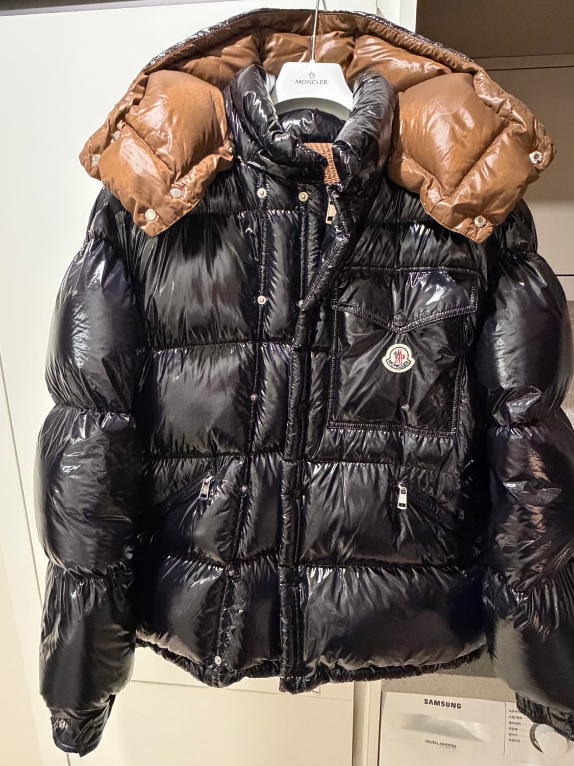 몽클레어 카라코룸 마야 패딩 블랙 3사이즈 상태 S 상품이미지1