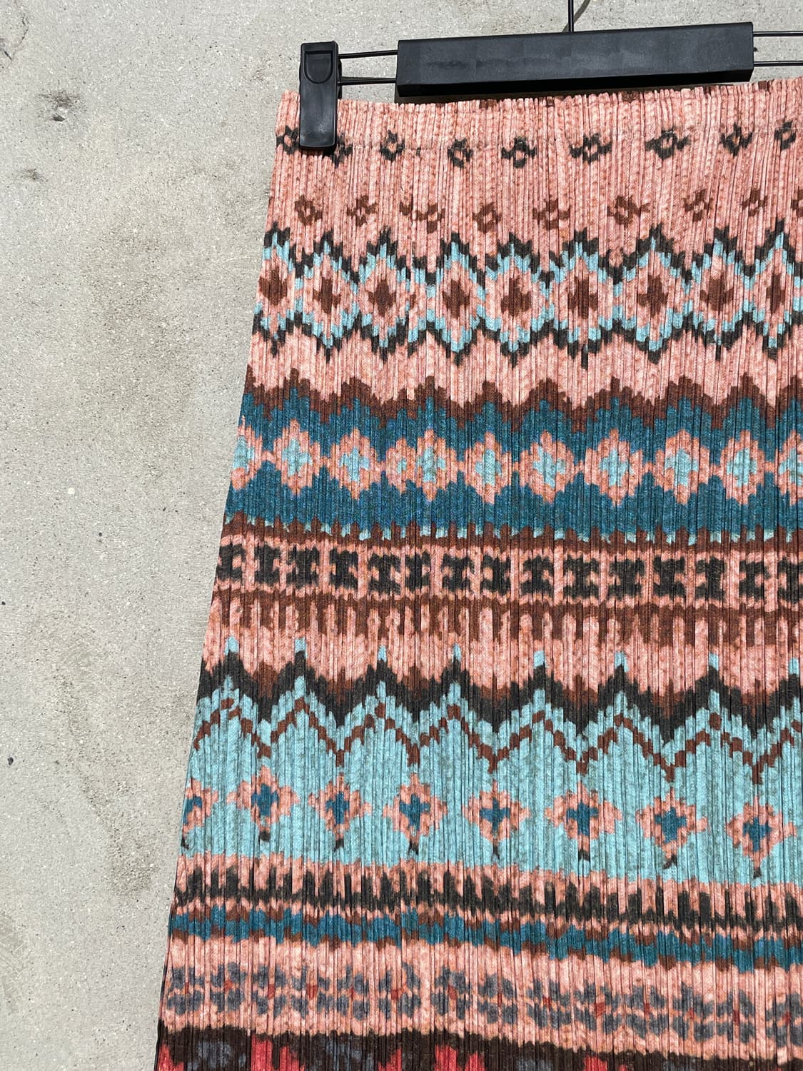 플리츠 플리즈 믹스 지오메트리 롱 스커트 상품이미지2