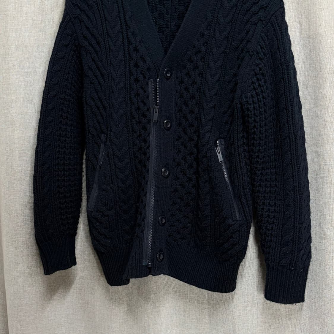 [FREE] GU x 언더커버 콜라보 케이블 가디건 니트 상품이미지4