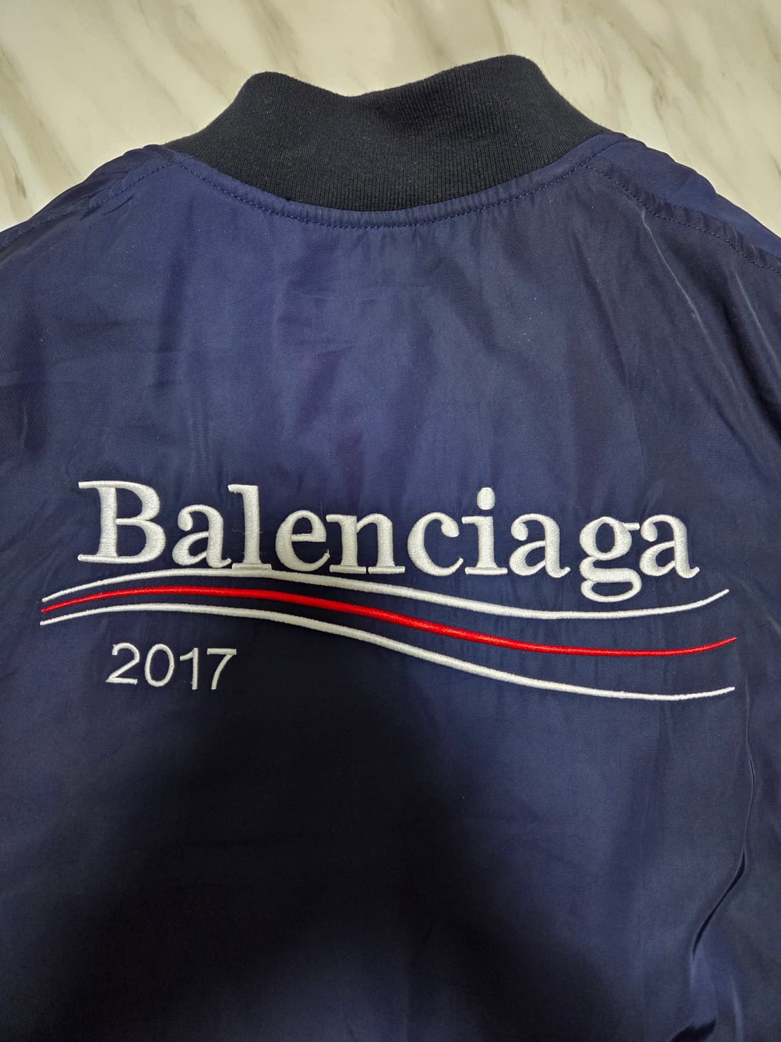 발렌시아가 2017웨이브 자수 붐버 상품이미지3