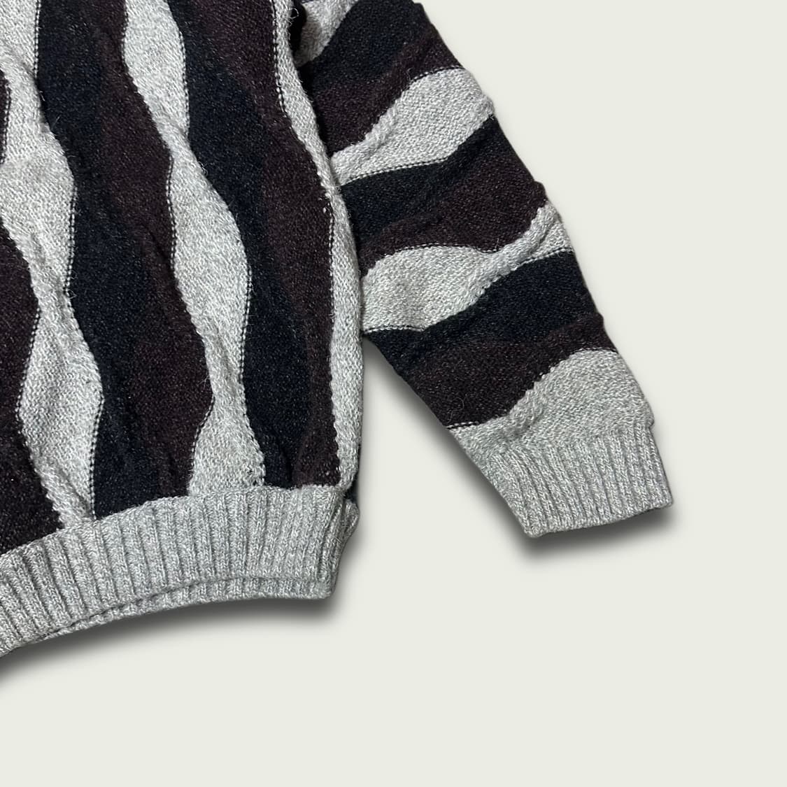 빈티지 웨이브 패턴 니트 상품이미지3