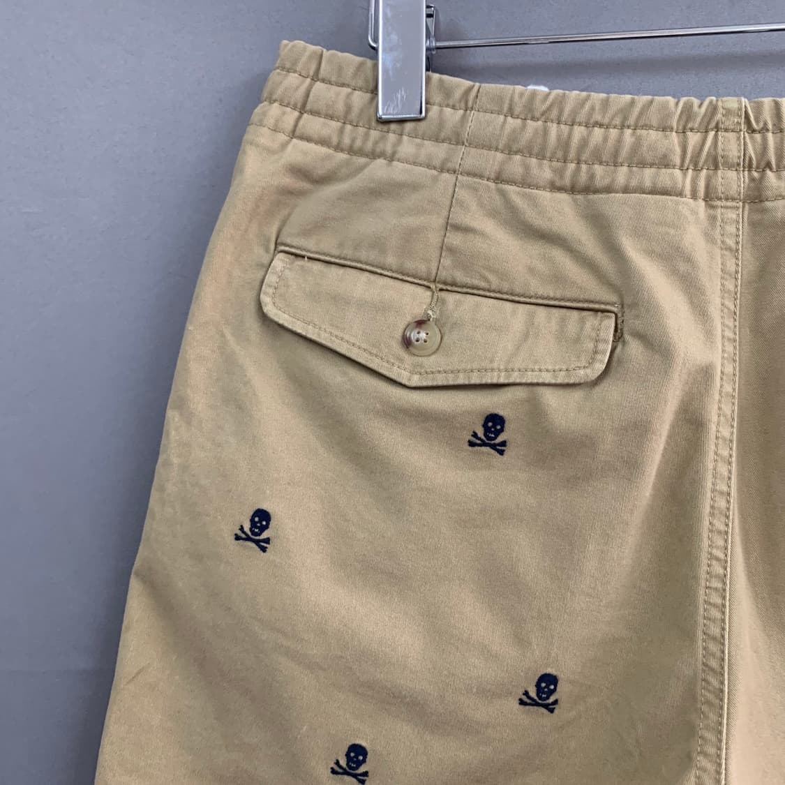 29인치 폴로랄프로렌 클래식핏 해골 패턴 자수 스판 밴딩 반바지 상품이미지3