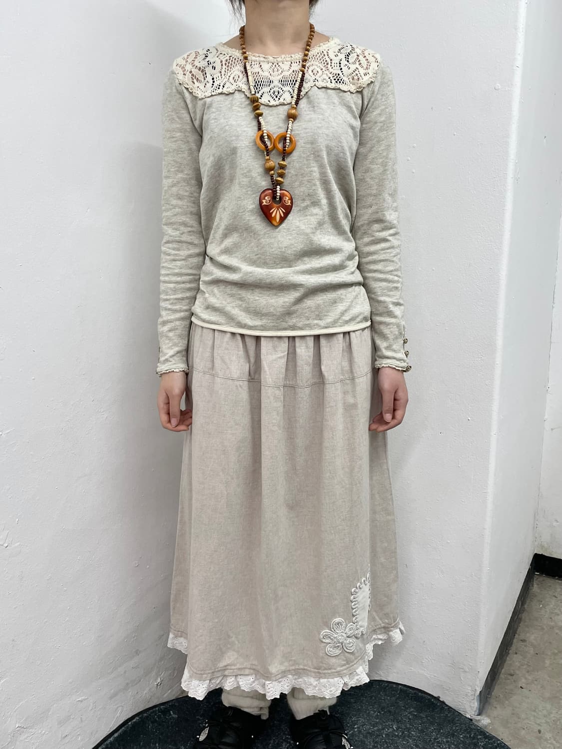 모리 베이지 패치 롱스커트 상품이미지4