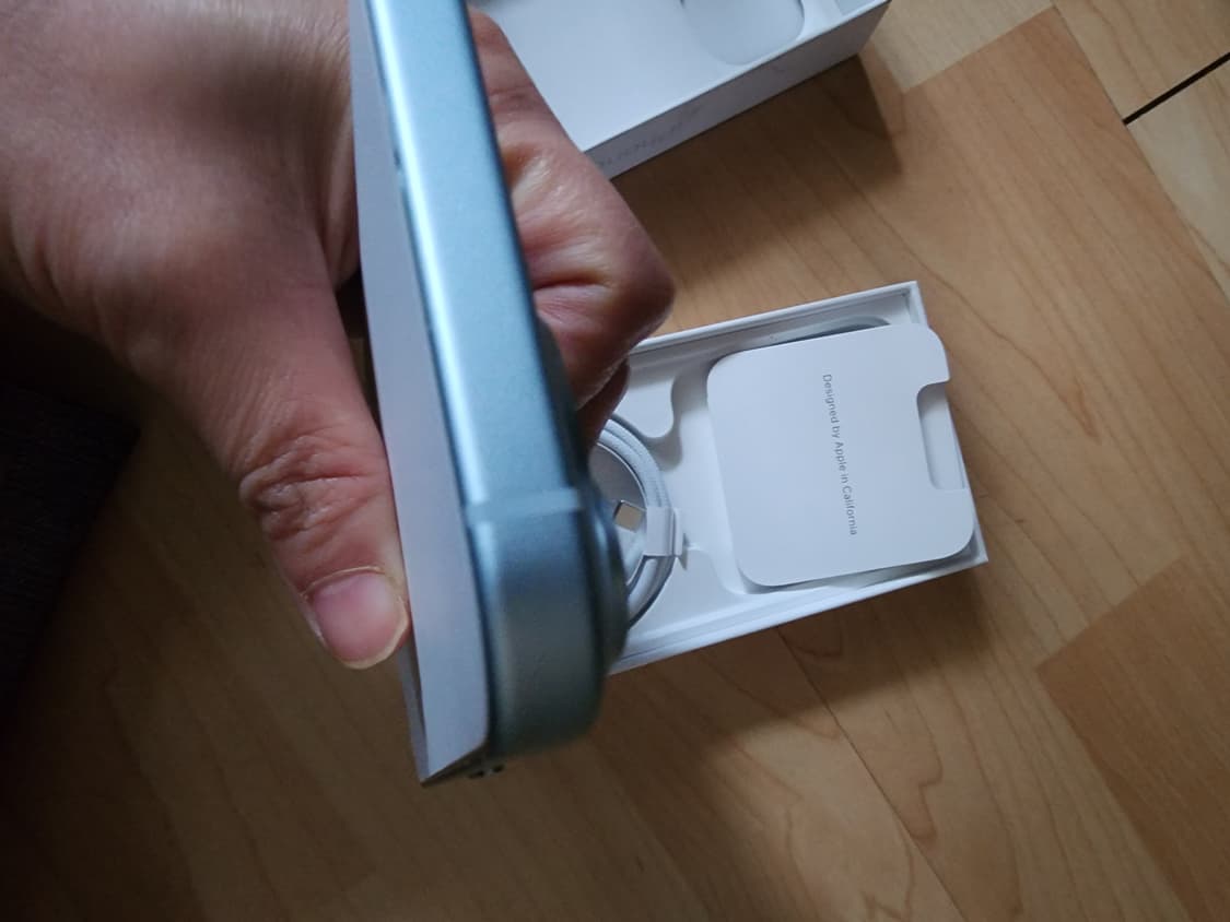 아이폰 15  512블루 단순개봉 상품이미지7