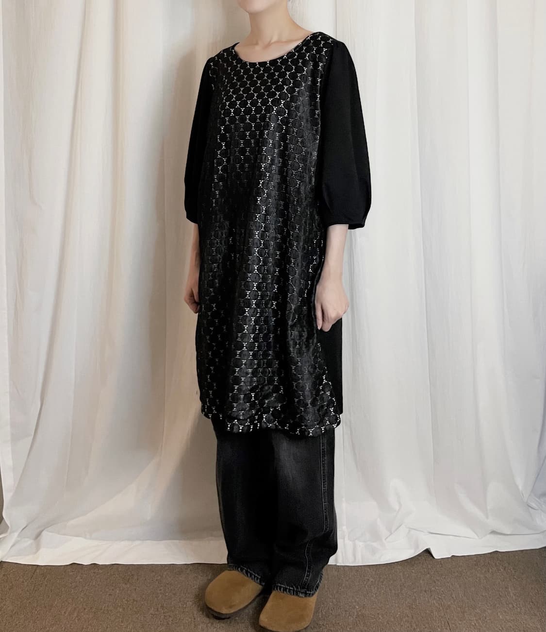 Dot Punching Puff Sleeve Dress - Black 상품이미지1