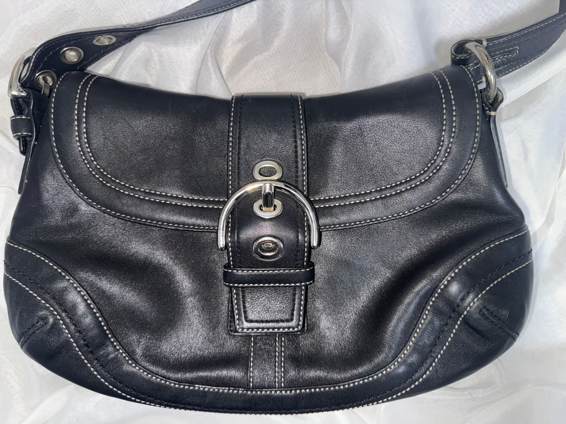 코치 소호 블랙 버클 숄더백 상품이미지4