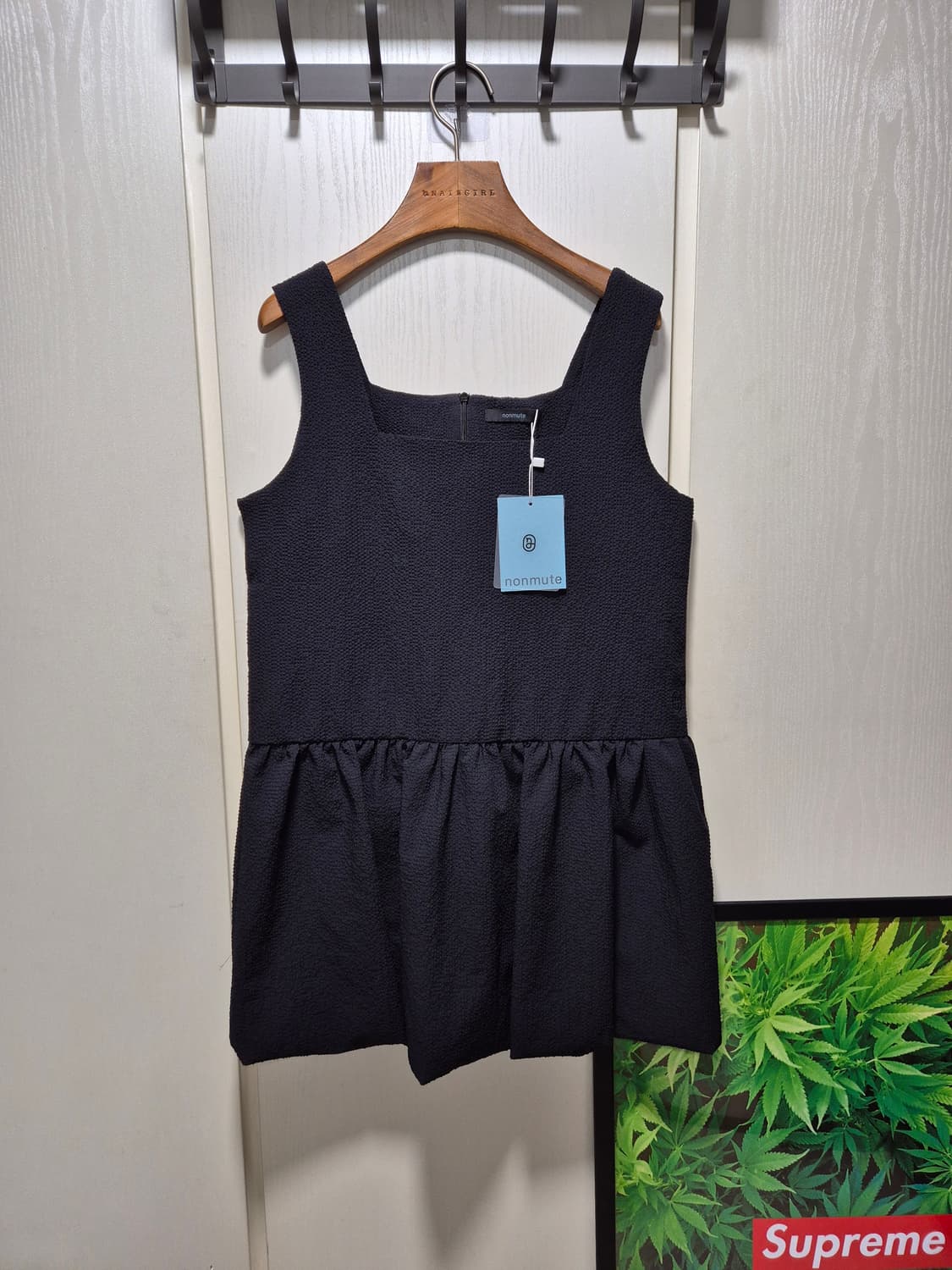 (세일)(새상품)nonmute 다크네이비 민소매 시어서커탑블라우스 상품이미지1