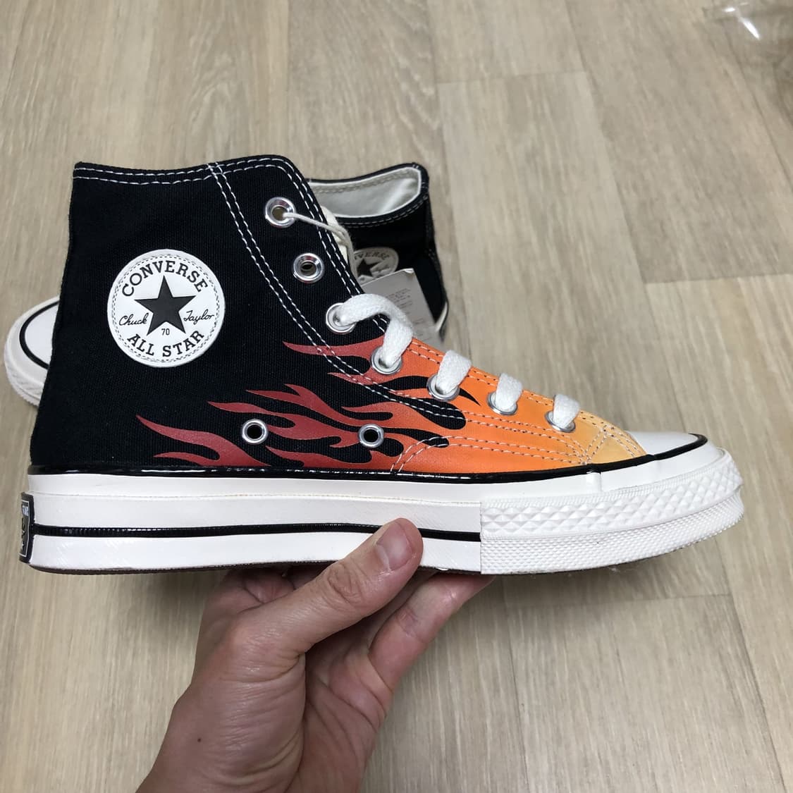(230) 새상품 컨버스 CONVERSE 척 70 하이 블랙 레드 프레임 상품이미지2