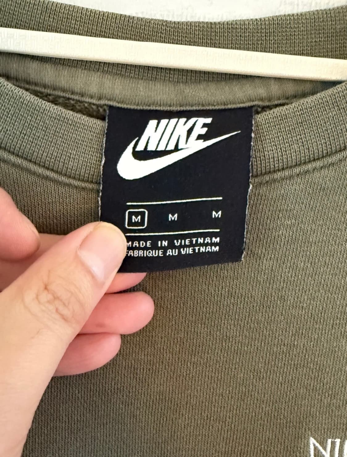 나이키 스우시 맨투맨 카키 상품이미지5