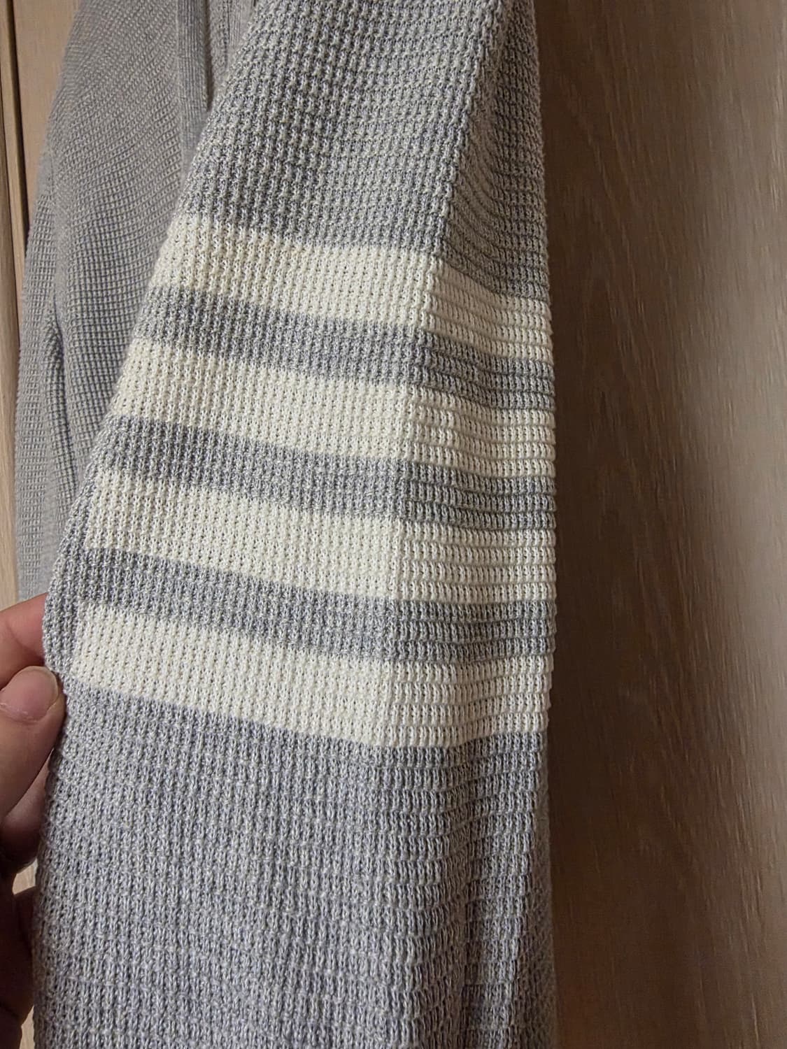 [25년신상] 톰브라운 울 린넨 와플 후드 집업 3사이즈 상품이미지6