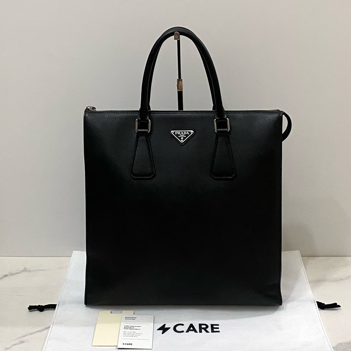 프라다 사피아노 레더 삼각로고 남성 토트백 서류가방 블랙 2VG078 상품이미지1