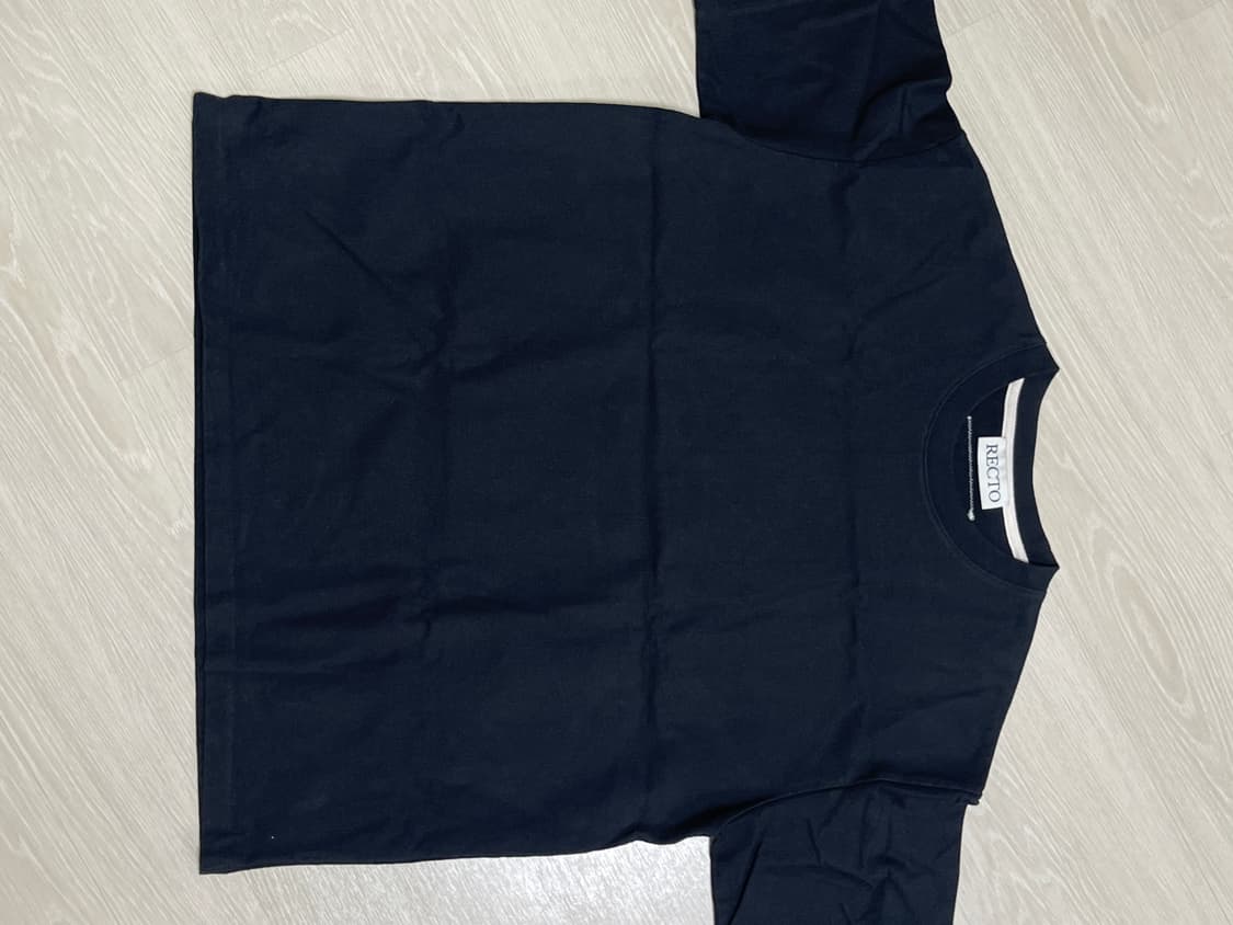 렉토 반팔 팝니다 상품이미지2