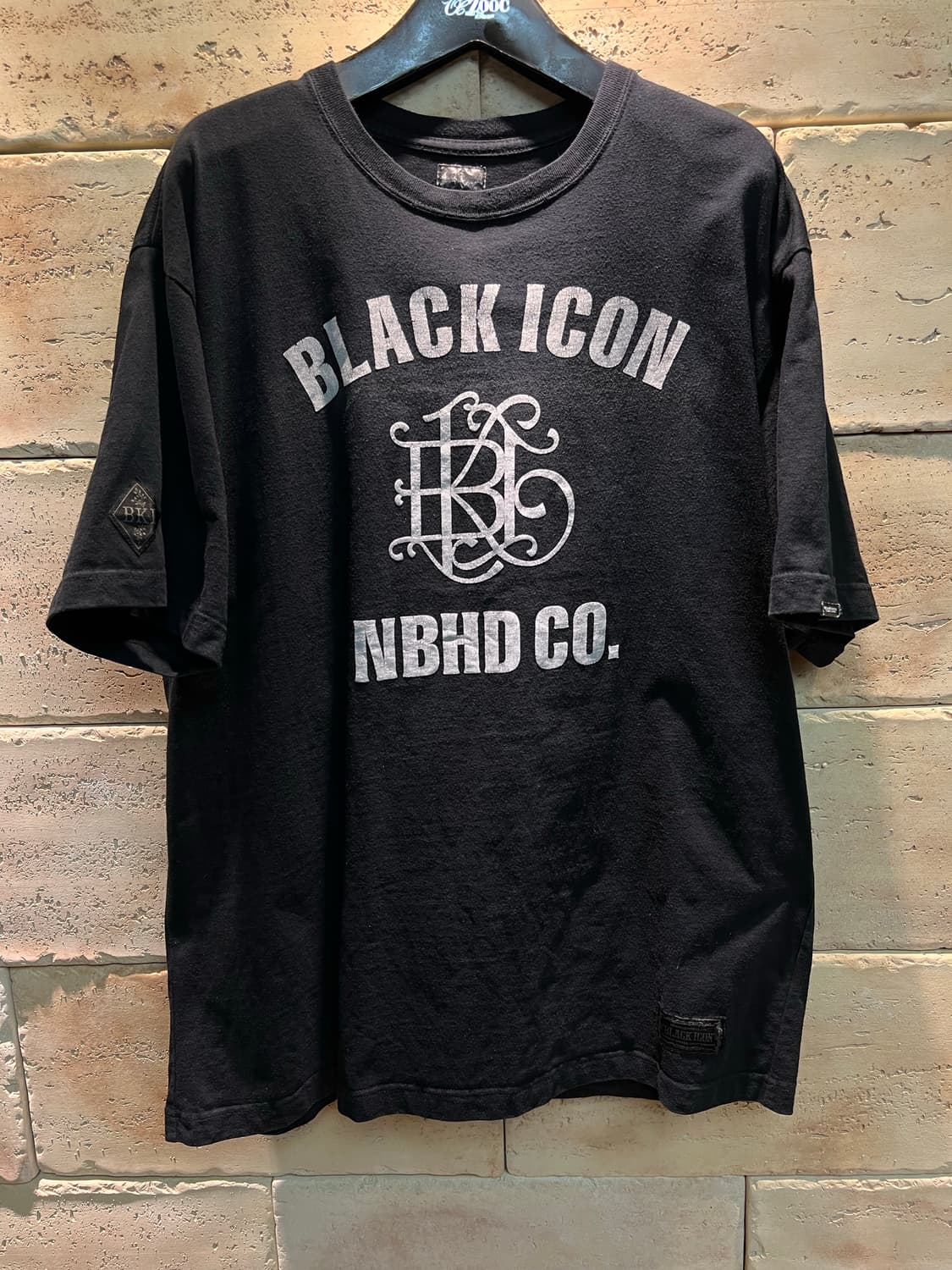 네이버후드 블랙아이콘 BKI 티셔츠 상품이미지1