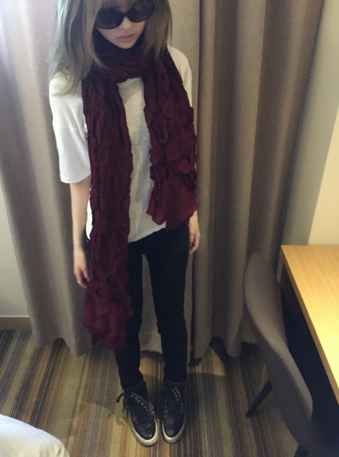 Burgundy Petal Scarf  상품이미지2