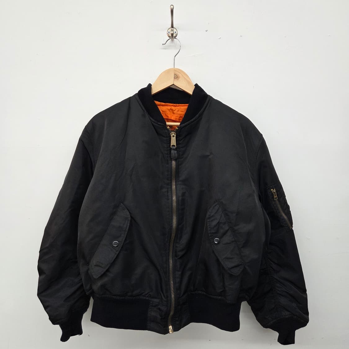 알파인더스트리 블랙 MA-1 항공점퍼 남L (리버시블) 상품이미지1