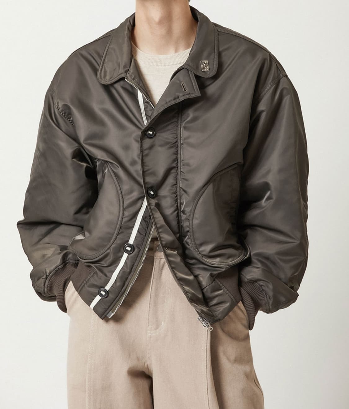 밈더워드로브 나일론 데크 봄버 자켓 카키 상품이미지4