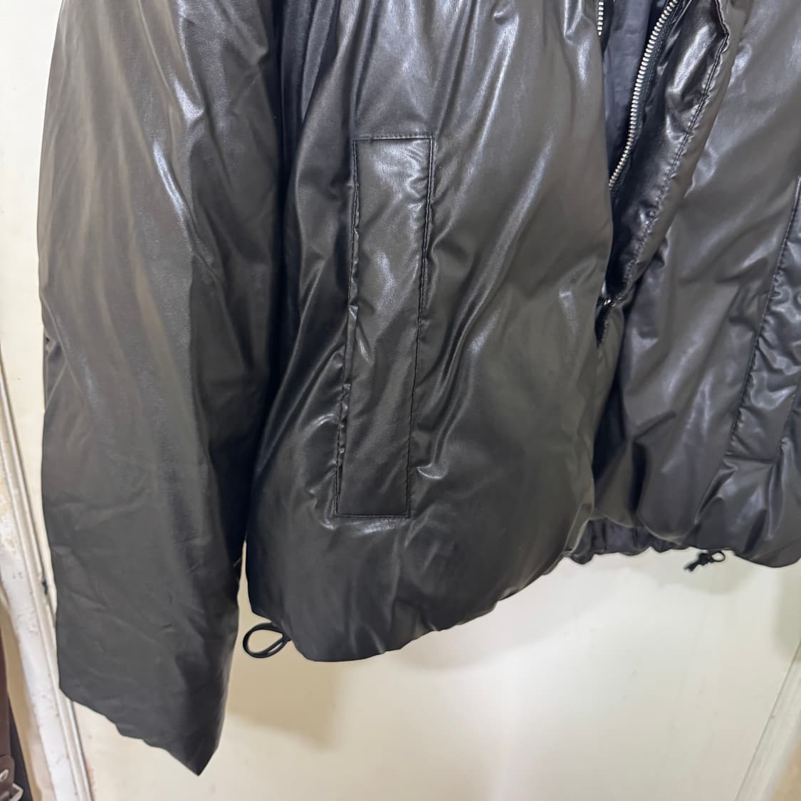 비바스튜디오 가죽 패딩 상품이미지3