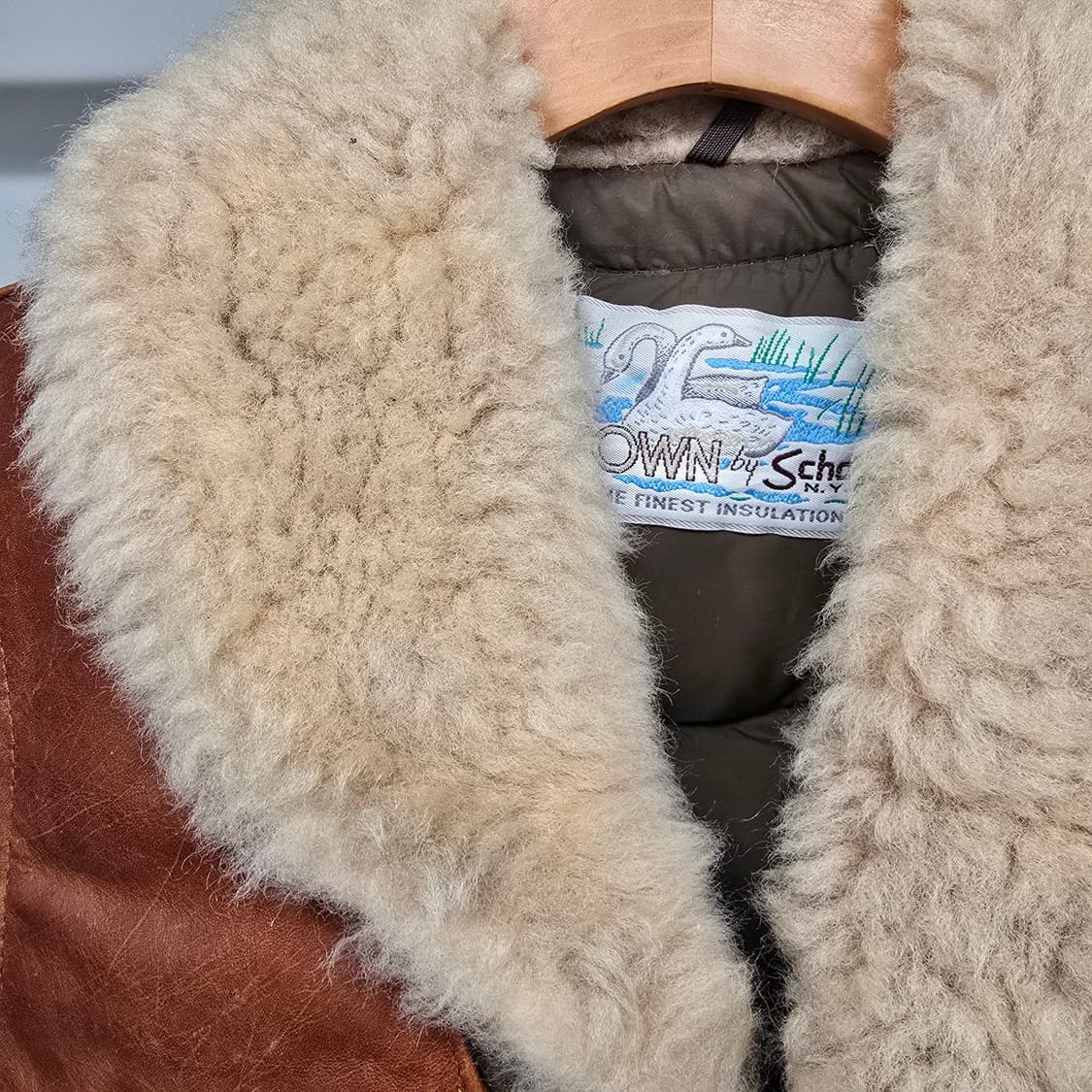 SCHOTT 가죽 덕다운 양털숄카라 베스트 상품이미지4