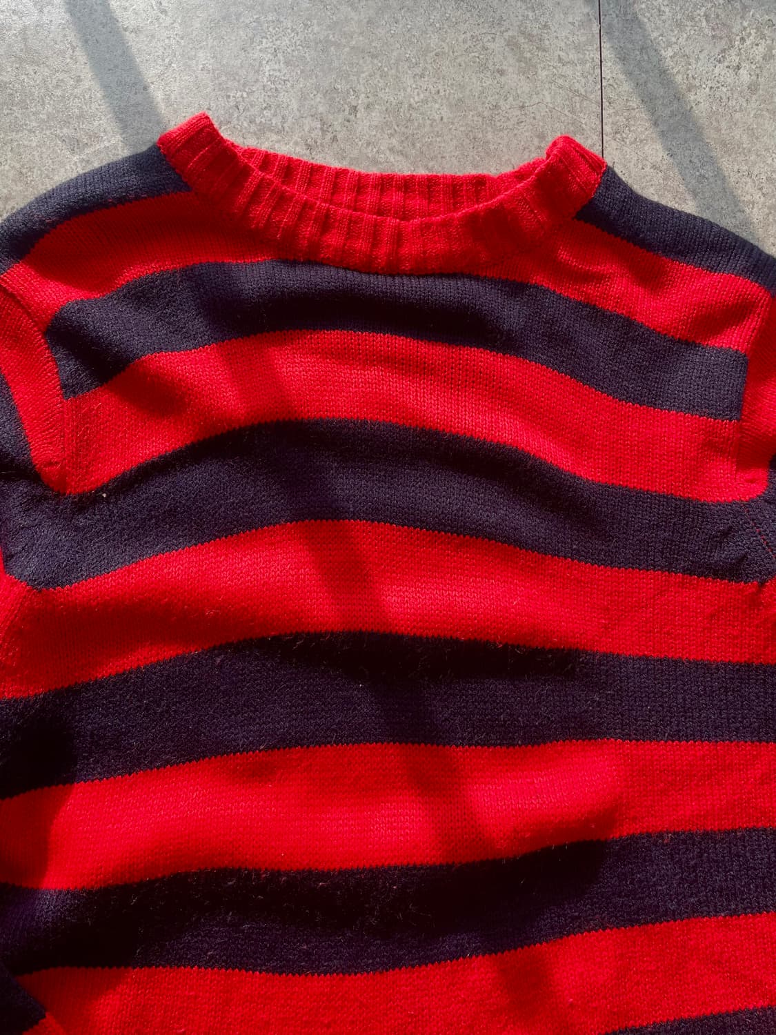 레드스트라이프 커트코베인 니트 상품이미지3