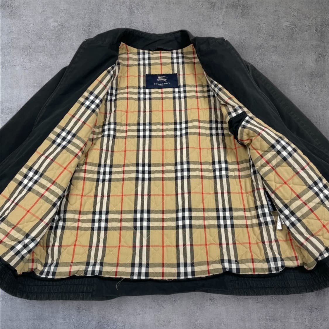 버버리 Burberry 블랙 노바체크 퀼팅 안감 블루종 자켓 M 상품이미지2