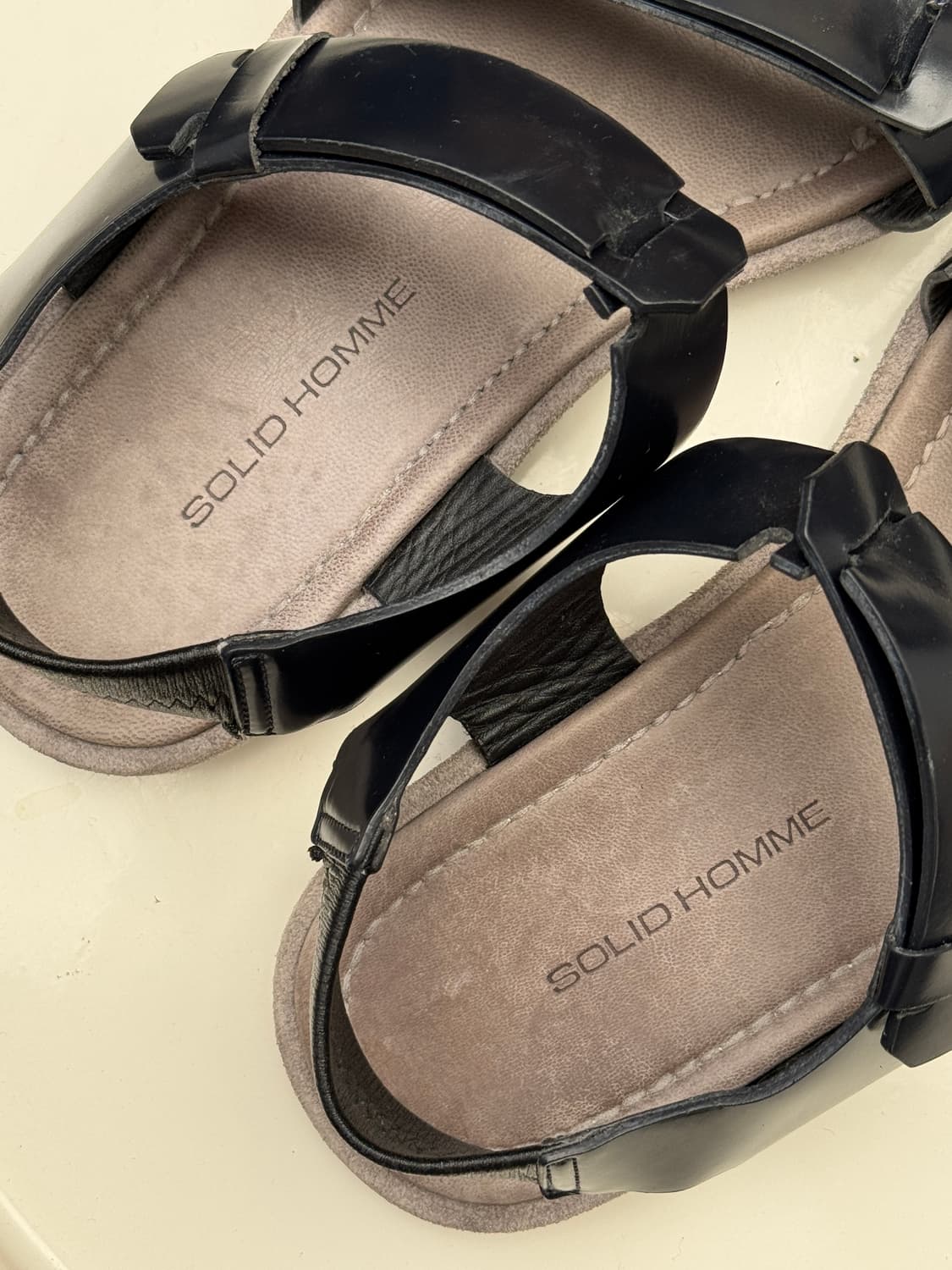 솔리드옴므 소가죽 블랙 스트랩 샌들 39(250-255) 상품이미지2
