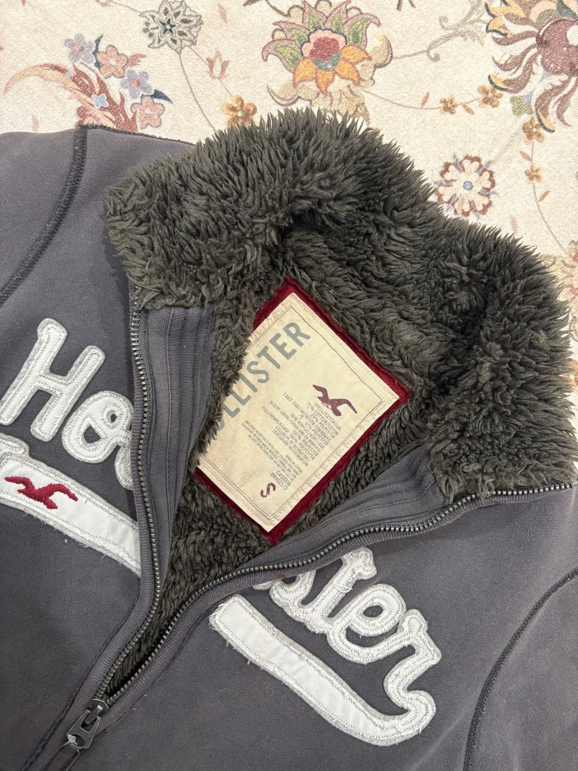 홀리스터 y2k 딱붙 퍼 집업자켓 상품이미지3