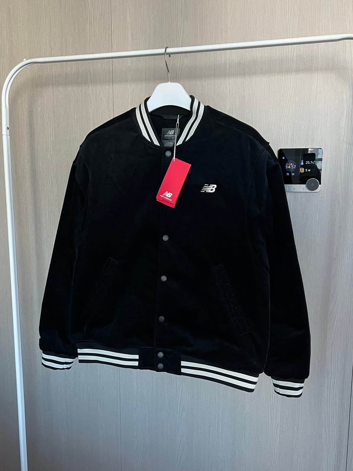 뉴발란스 바시티 패딩 코듀로이 자켓 L사이즈 새제품 상품이미지3