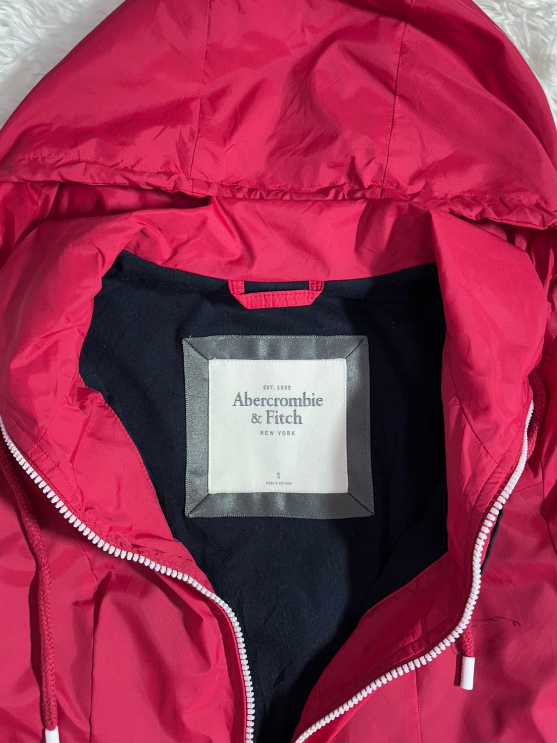 아베크롬비 레드 패치로고 바람막이  상품이미지6
