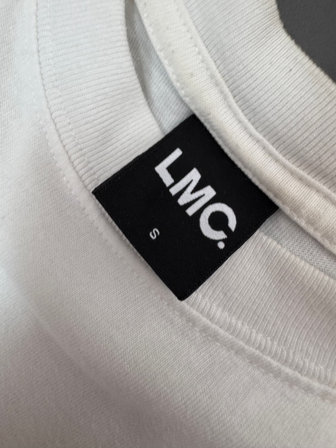 LMC 엘엠씨 뒷프린팅 화이트 반팔 티셔츠 상품이미지3