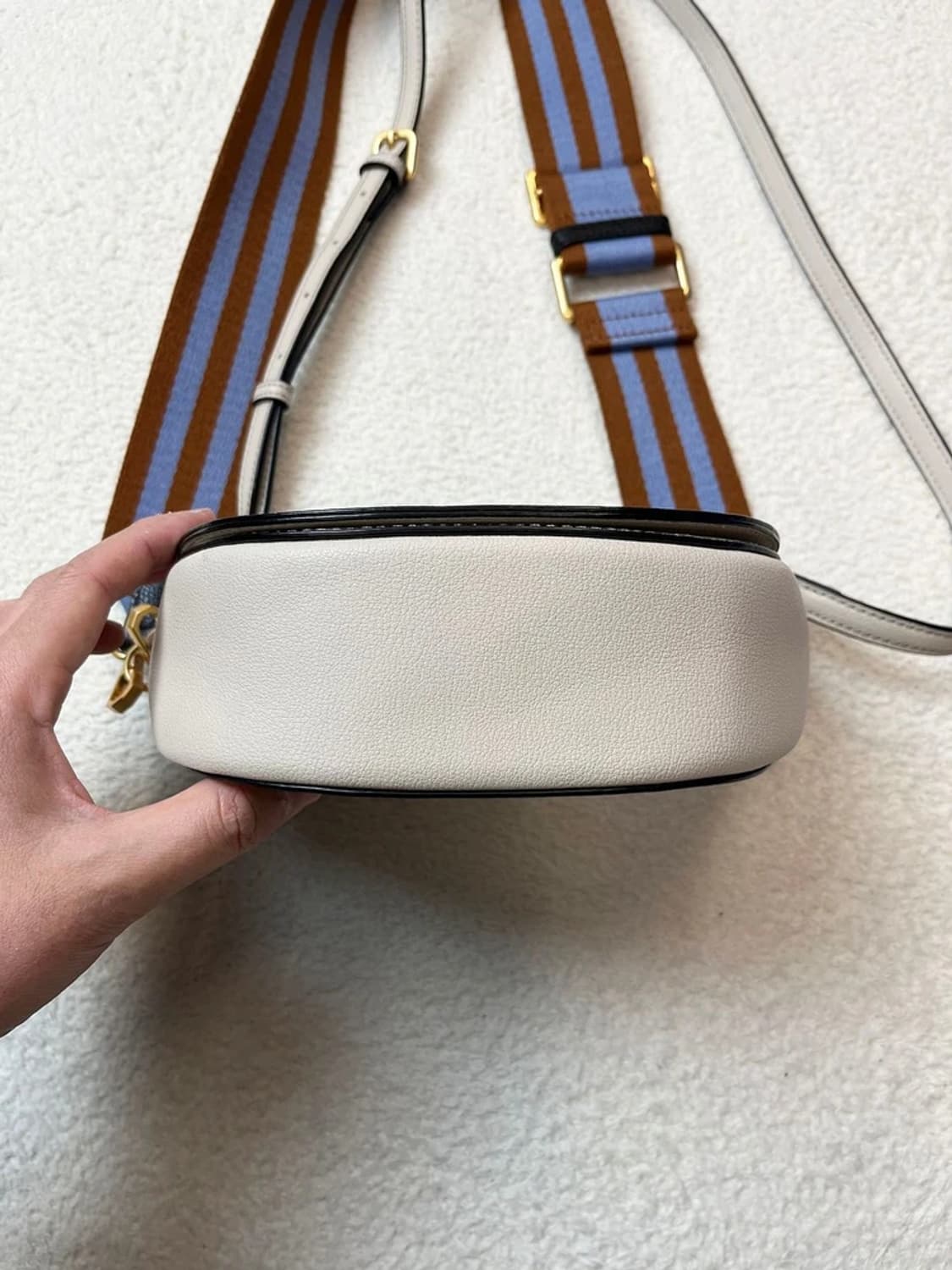 오야니 ORYANY 로티 새들 소가죽 크로스백 A1658 상품이미지4