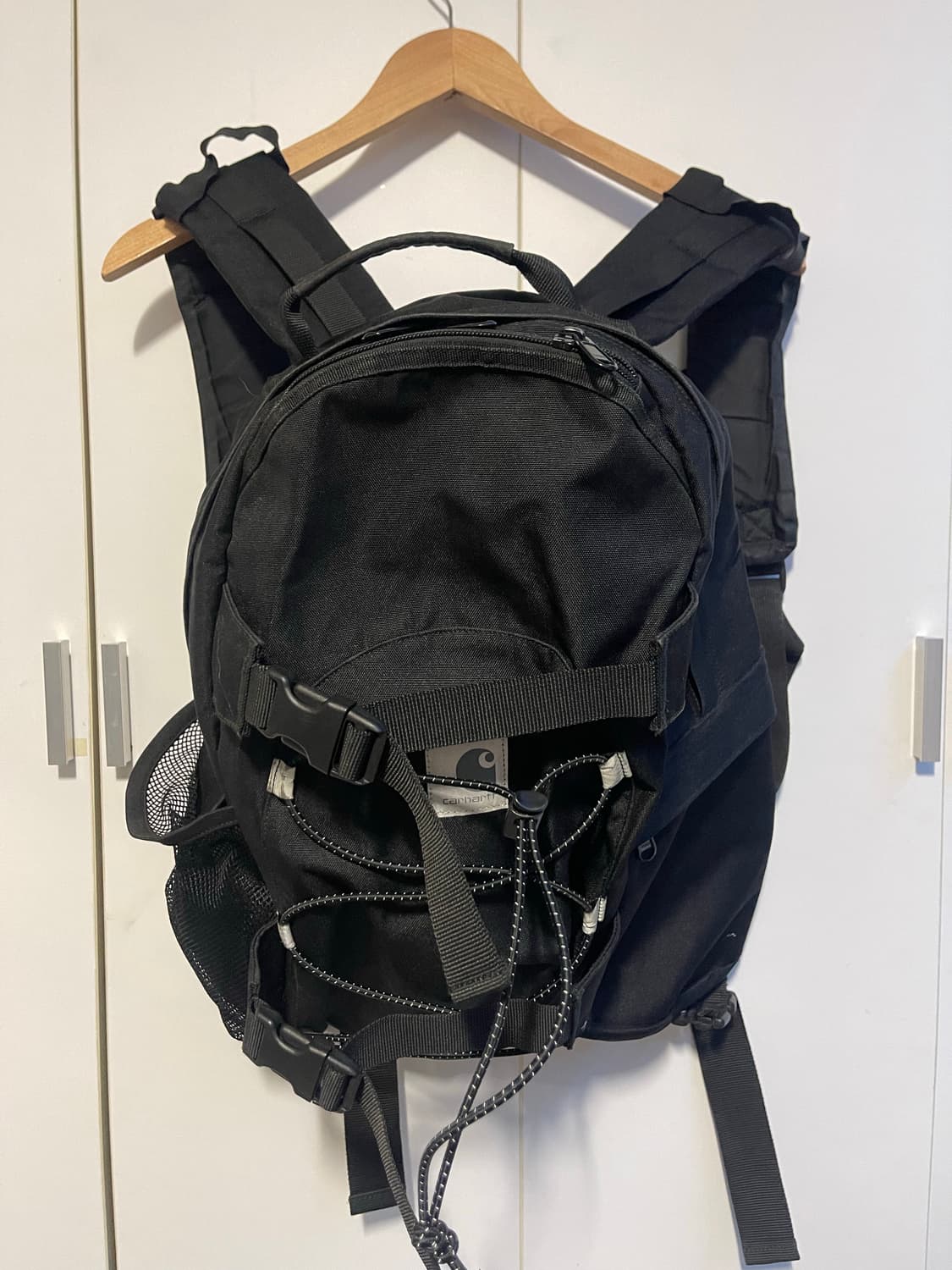칼하트 킥플립 백팩 블랙 상품이미지1