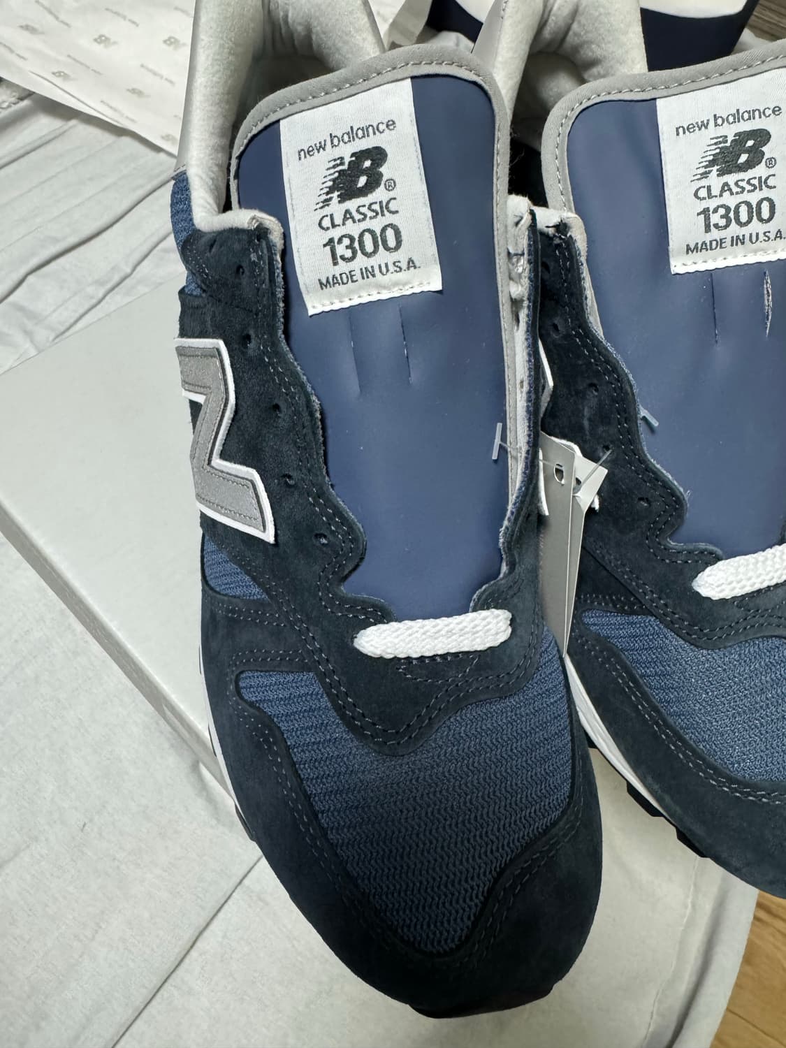 뉴발란스 1300 네이비 새제품 (275) us 9.5 상품이미지3