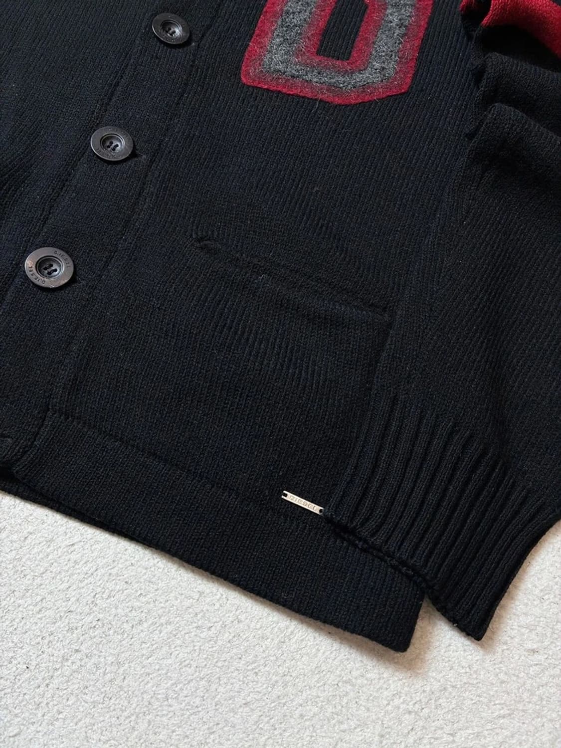 디젤 00's 버진 울 D 로고 니트 가디건 PN7830 상품이미지4