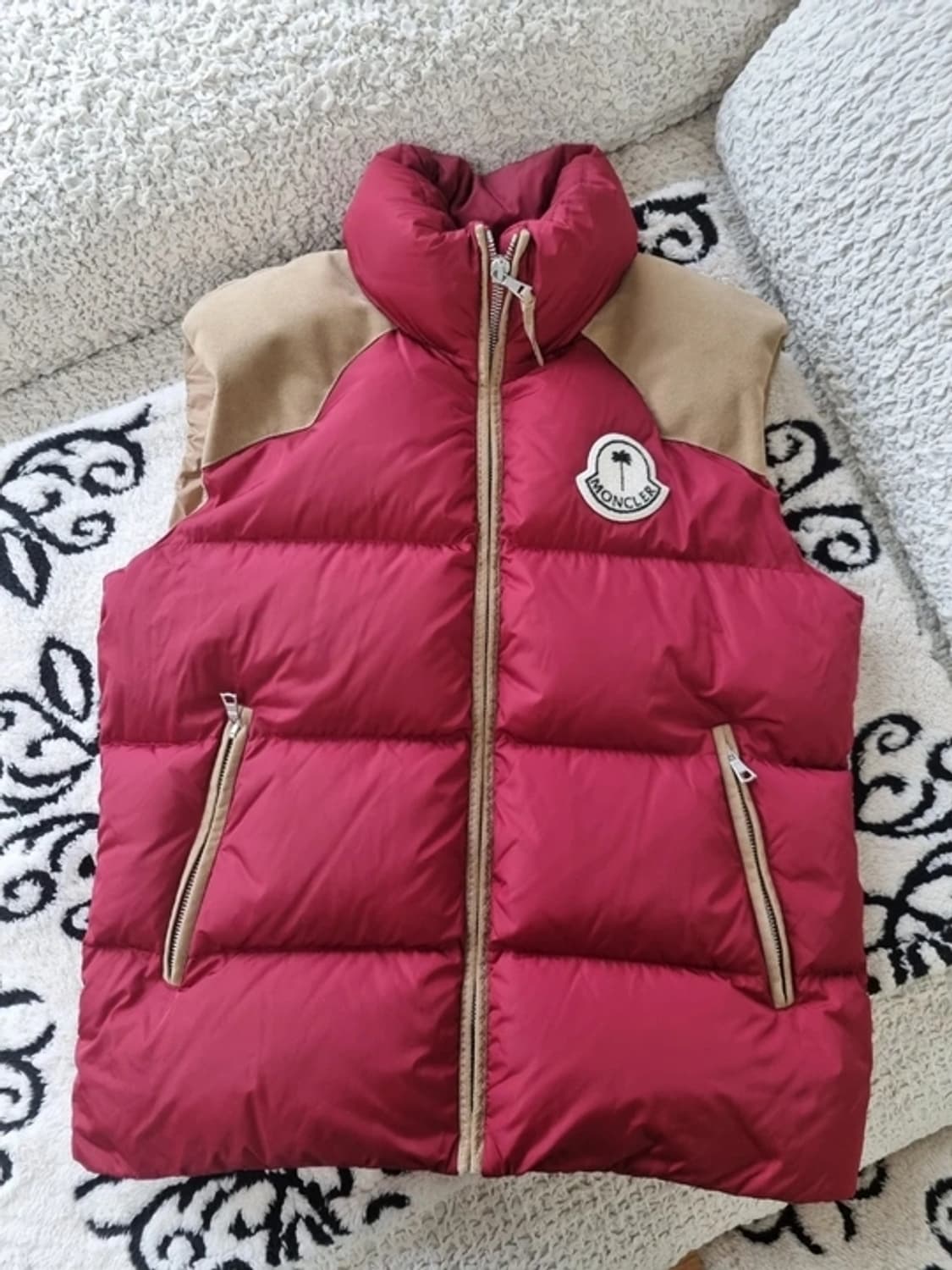몽클레어 패딩조끼 판매 상품이미지1