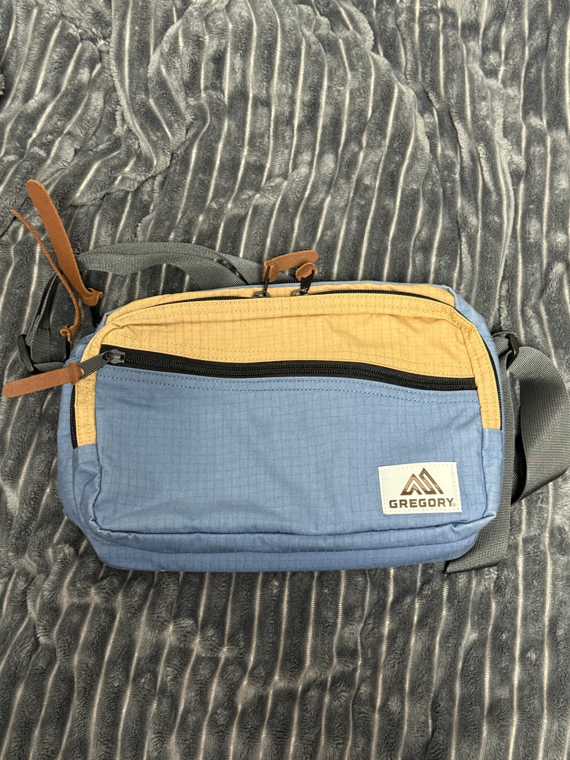 그레고리 유틸리티 숄더 크로스백 베이직/블루 상품이미지1
