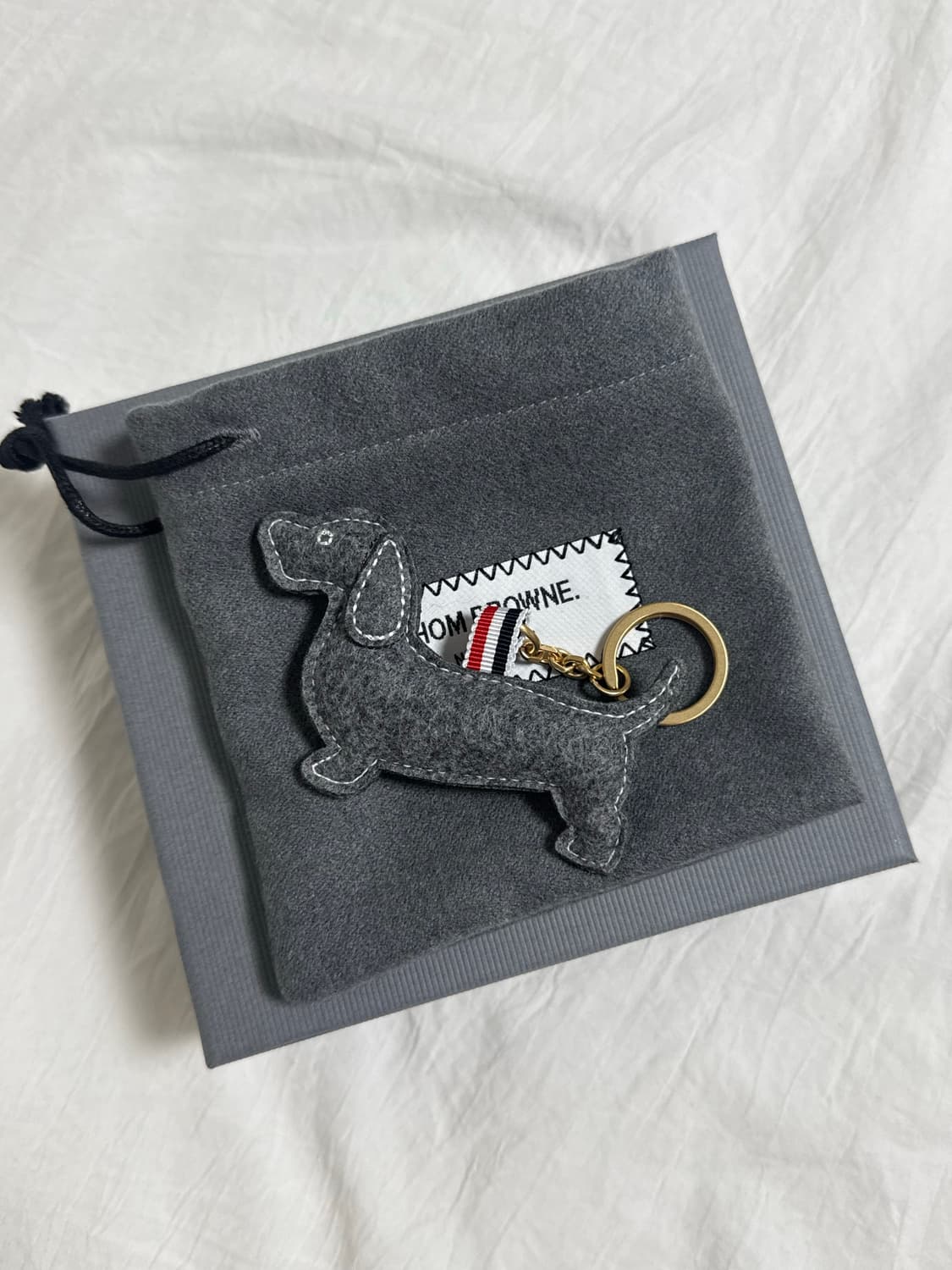 (유일매물)톰브라운 성수 한정판 닥스훈트 헥터 키링 상품이미지1