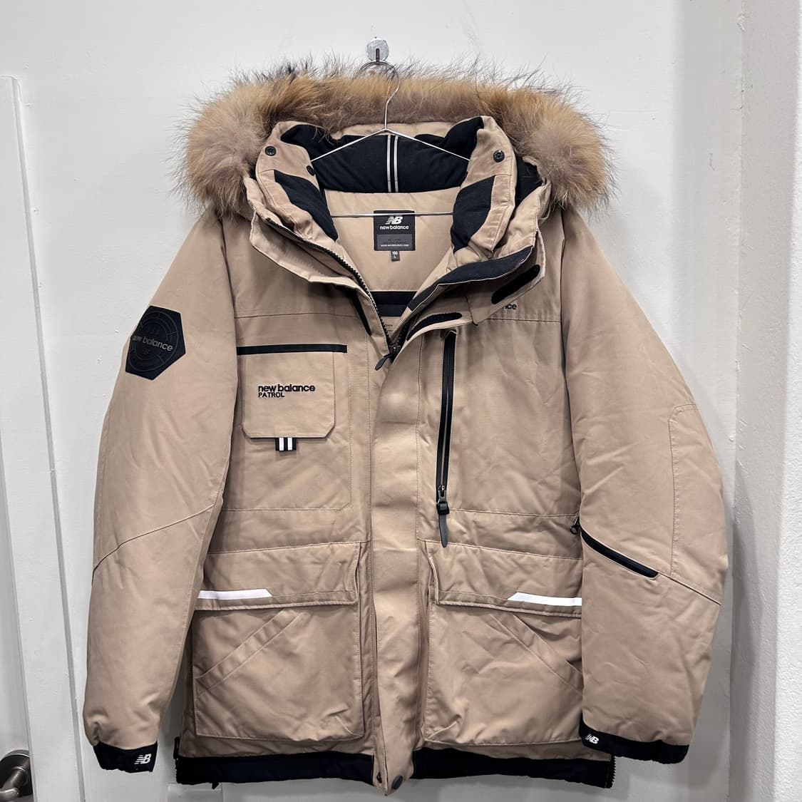 뉴발란스 패트롤 구스다운 쉐르파 후드 패딩 상품이미지2