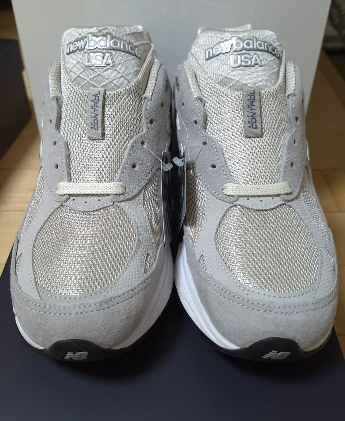 (275)뉴발란스 990V3 키스 할로우 상품이미지1