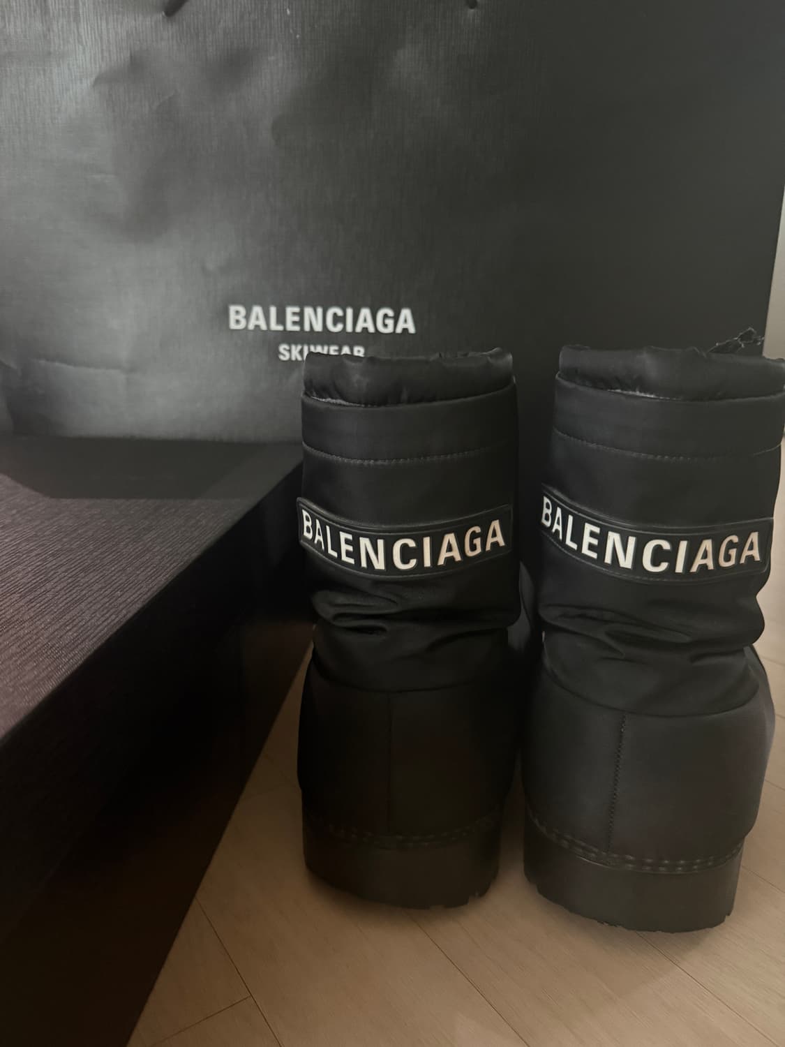 판매) 발렌시아가 알래스카 스키부츠 유일매물 상품이미지1