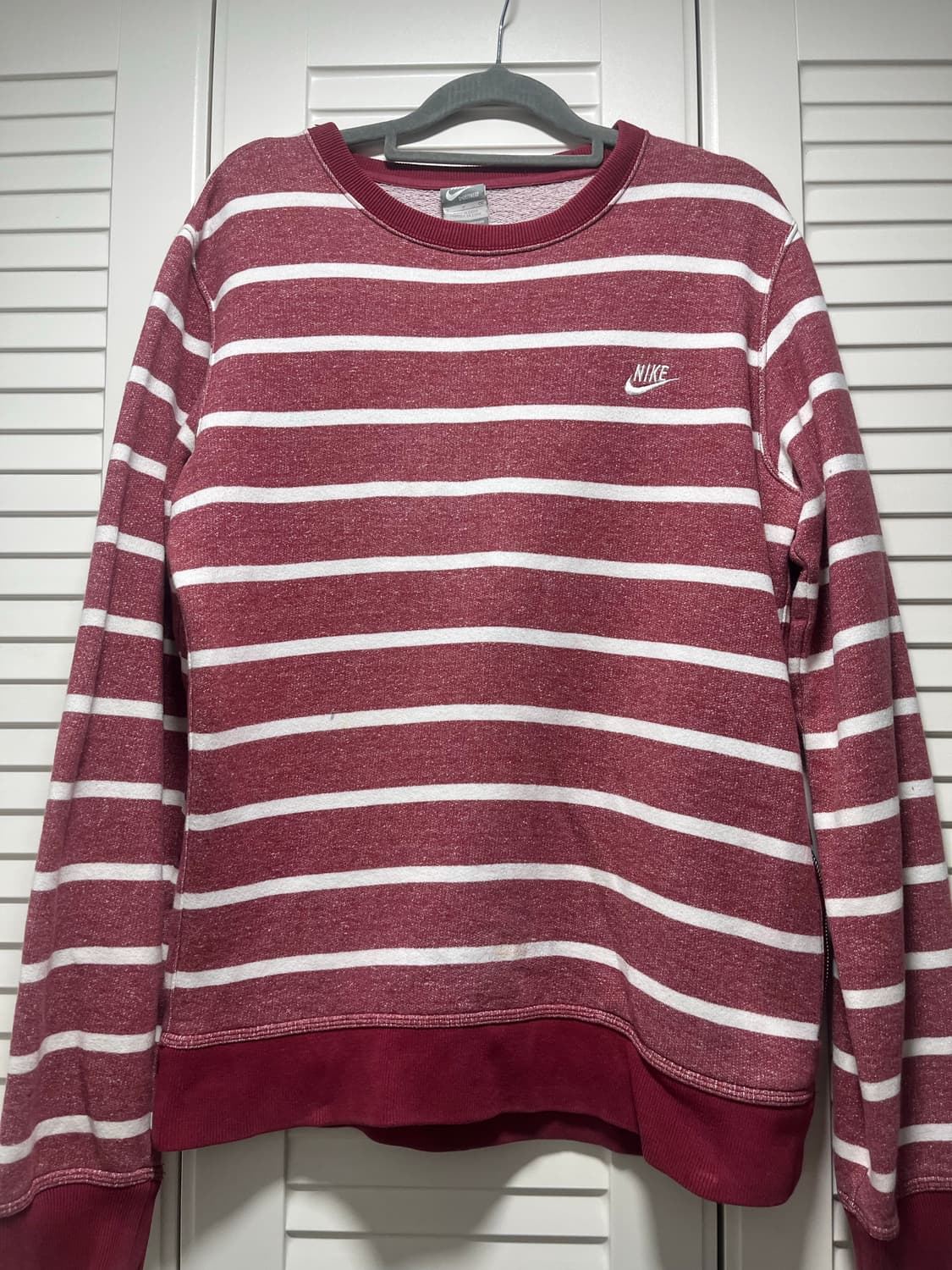 나이키 스트라이프 크루 맨투맨 S size 상품이미지1