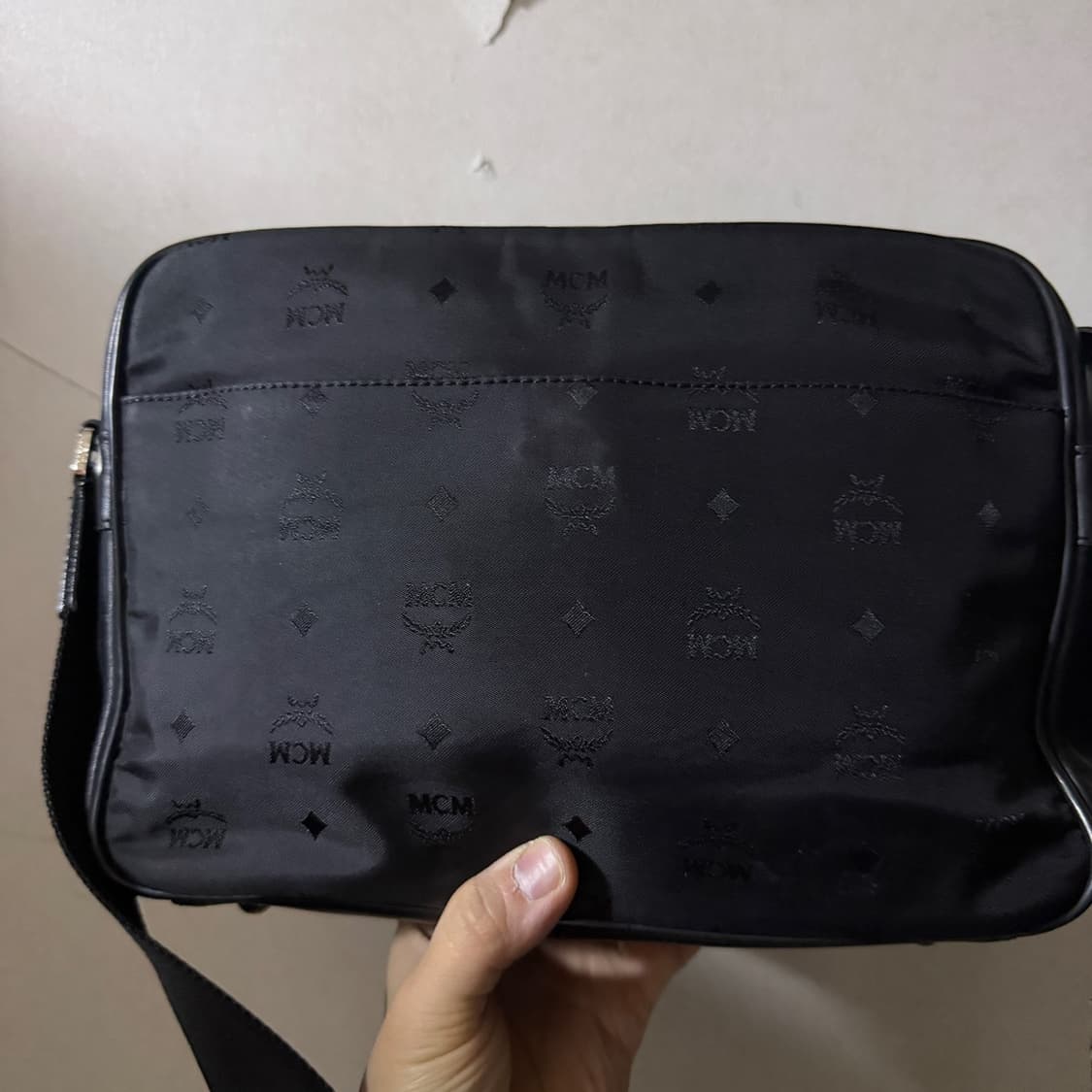 MCM 남성 투포켓 크로스백 상품이미지5