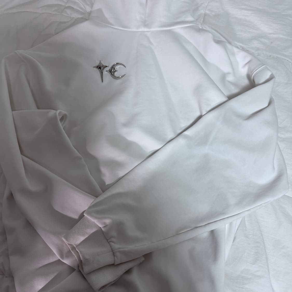 떠그클럽 후드티 화이트 사이즈2 판매합니다 상품이미지2