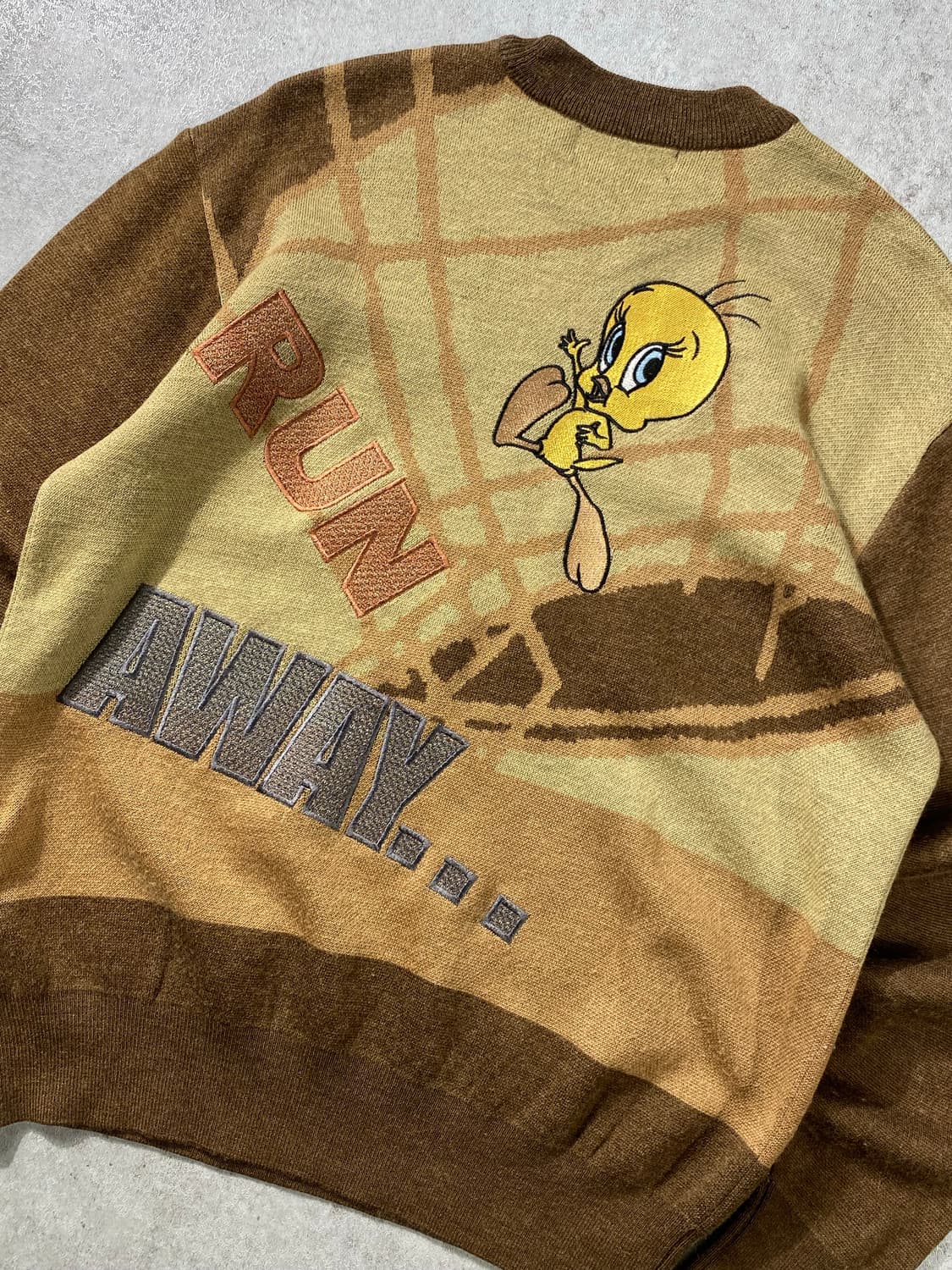 [50] BOLL RAUSE 루니툰즈 자수 브라운 울 니트 상품이미지2