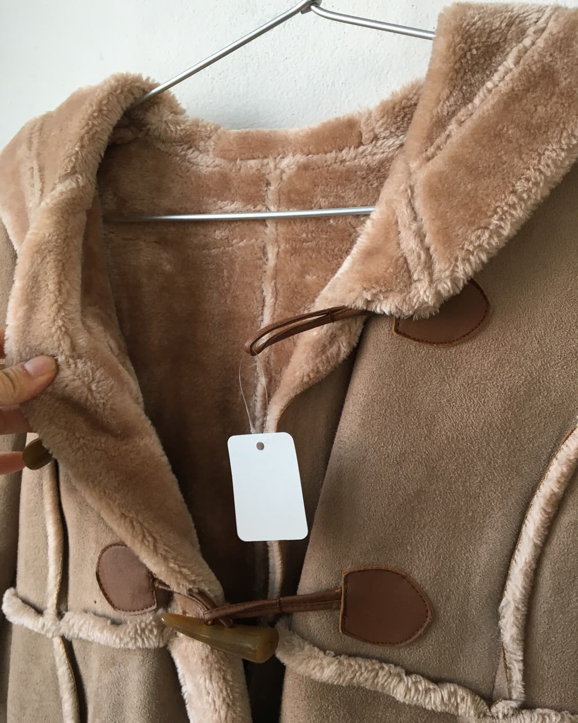 Fake fur duffle button hood coat 상품이미지4