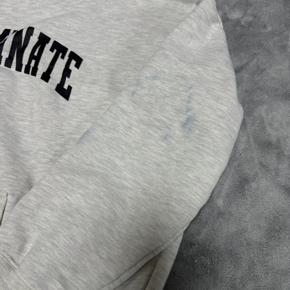 필루미네이트 그래픽 후드티 상품이미지4